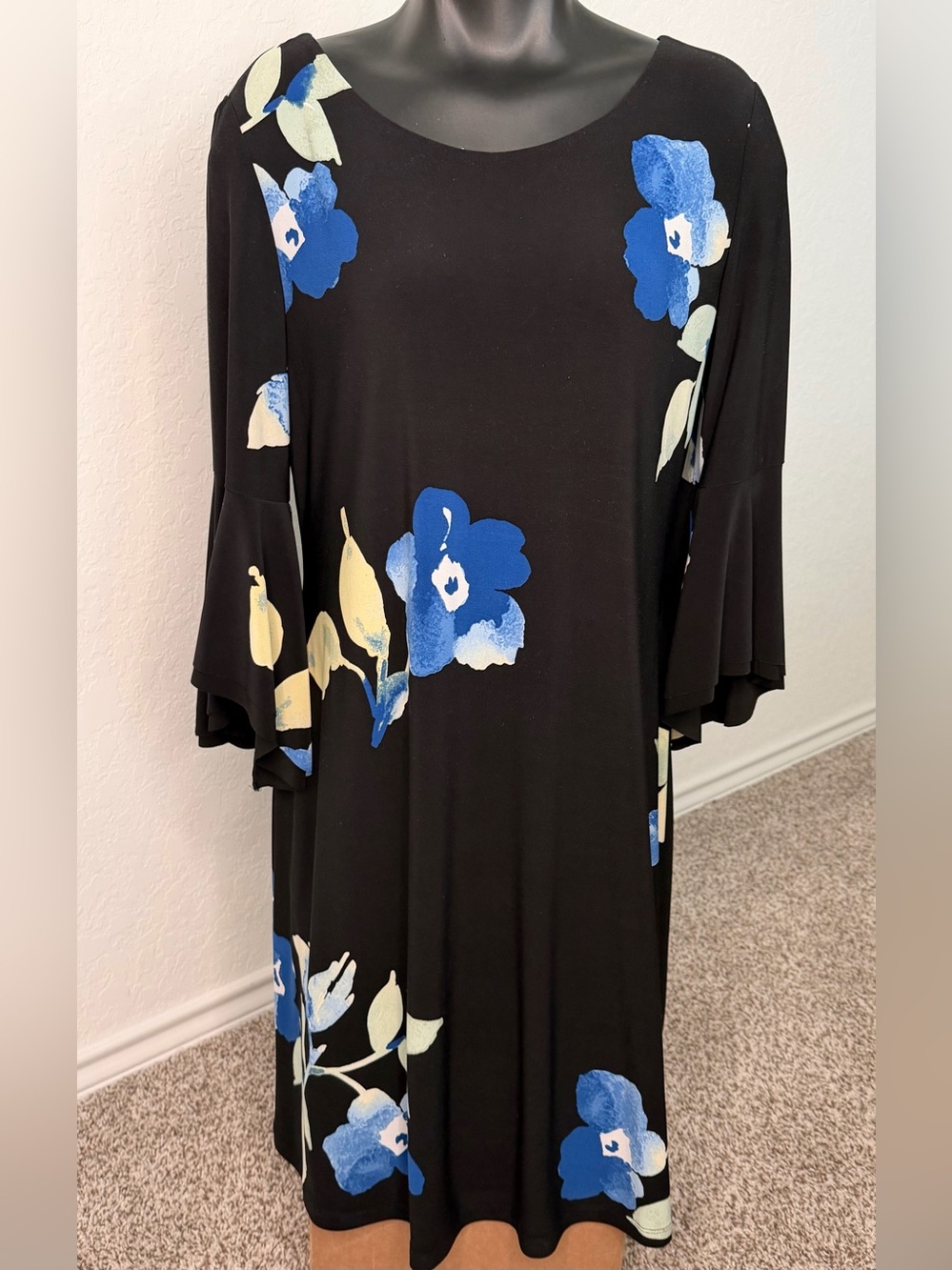 LAUREN Ralph Lauren Stretchy Shift Dress 10 Black Floral A-line Bell Sleeve